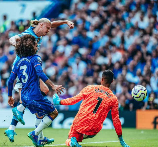 爱体育官网-曼城连续胜利,强势挤进前四