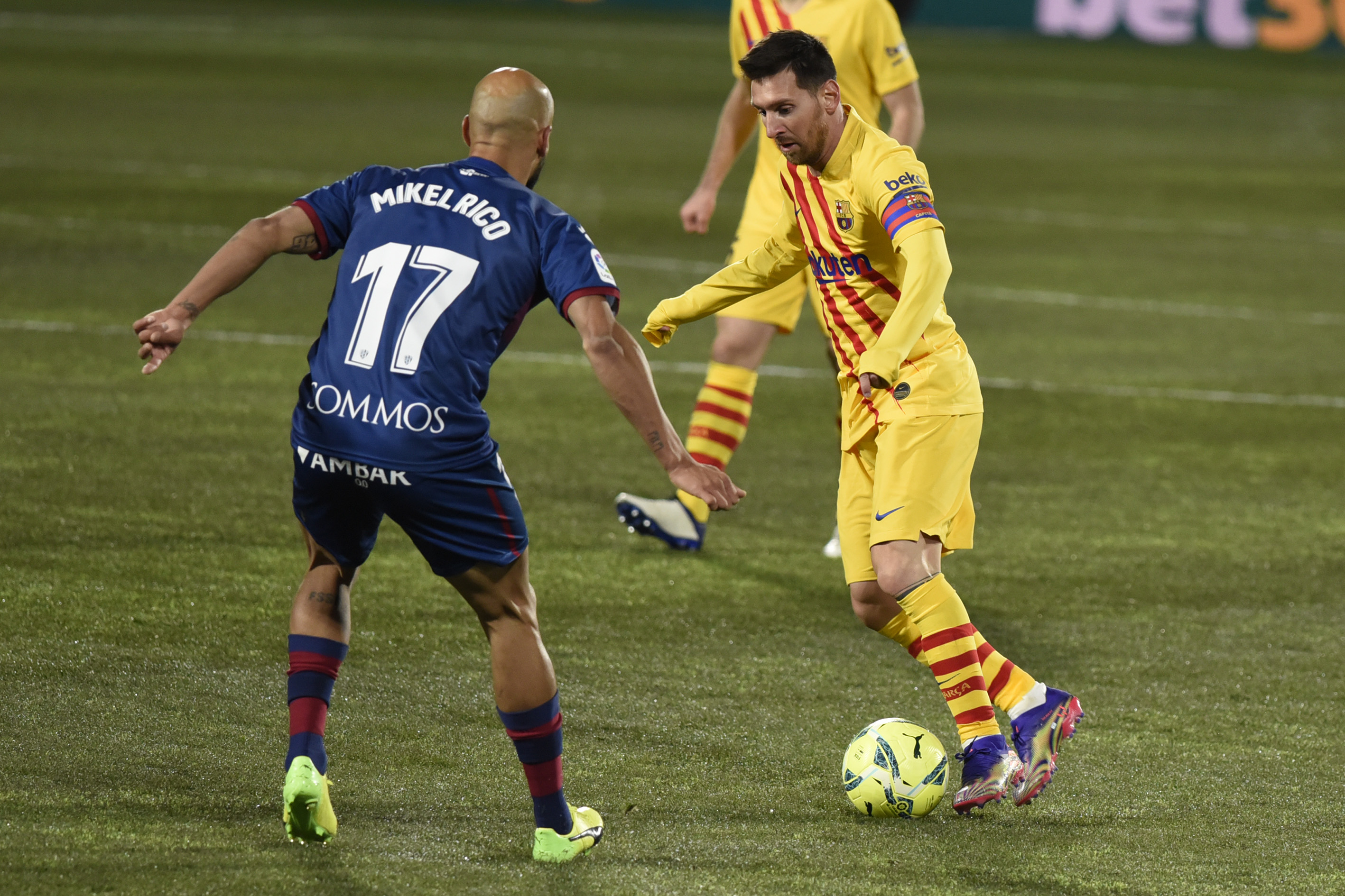 韦斯卡战绩出色,排名联赛前列 韦斯卡战绩出色,排名联赛前列