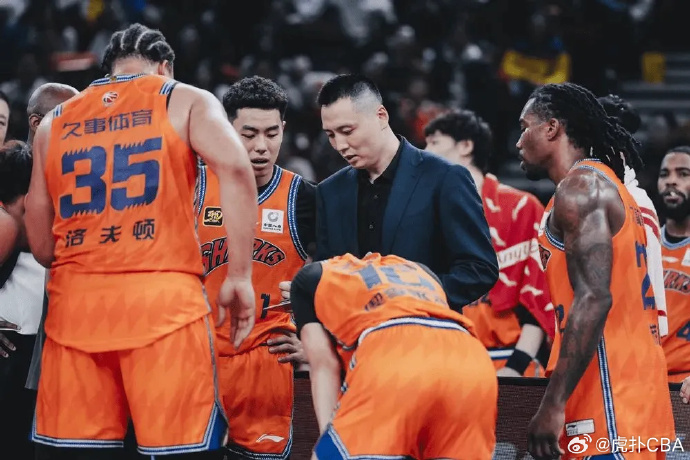 上海队保持火热状态,力克竞争对手 上海队保持火热状态,力克竞争对手