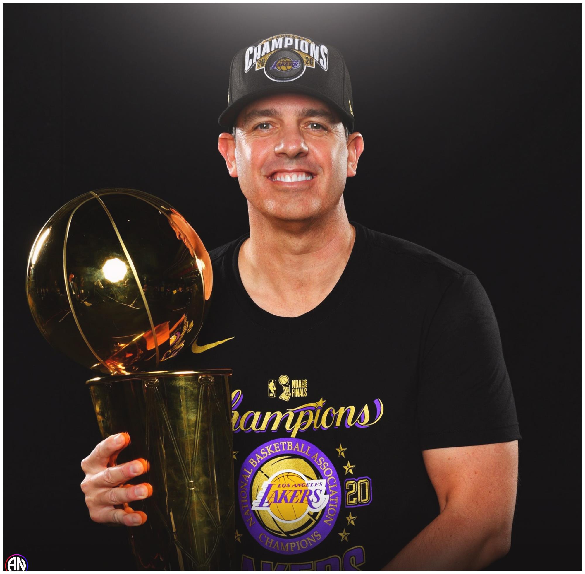 沃格尔首度执教湖人队,期待全新气象 沃格尔首度执教湖人队,期待全新气象