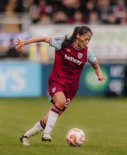 爱体育官方网站-触底反弹,我国女足再次崭露头角