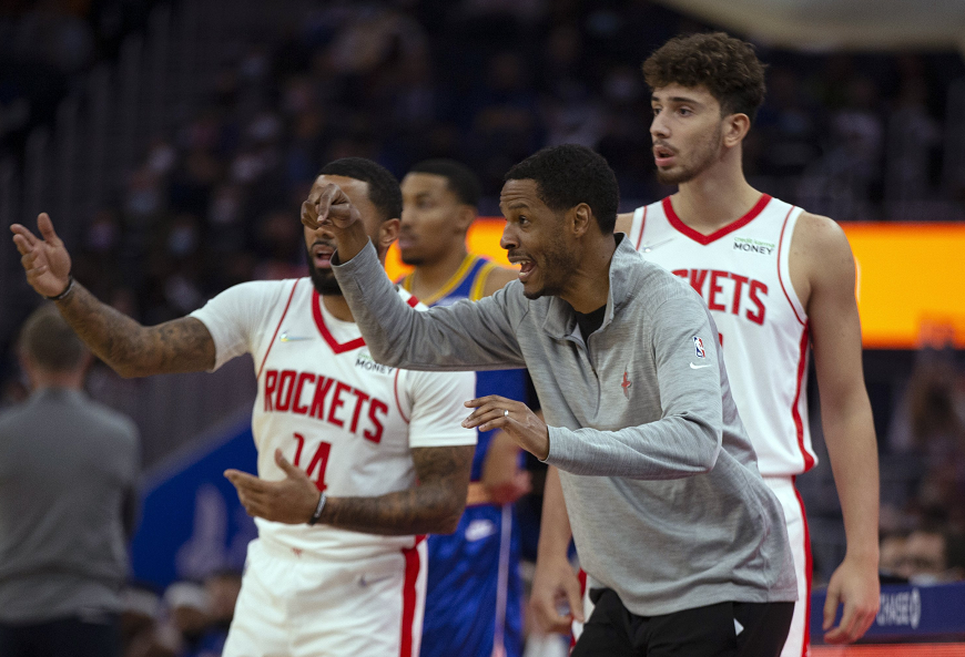 爱体育官方网站-火箭换帅!队员们起哄挺新教练