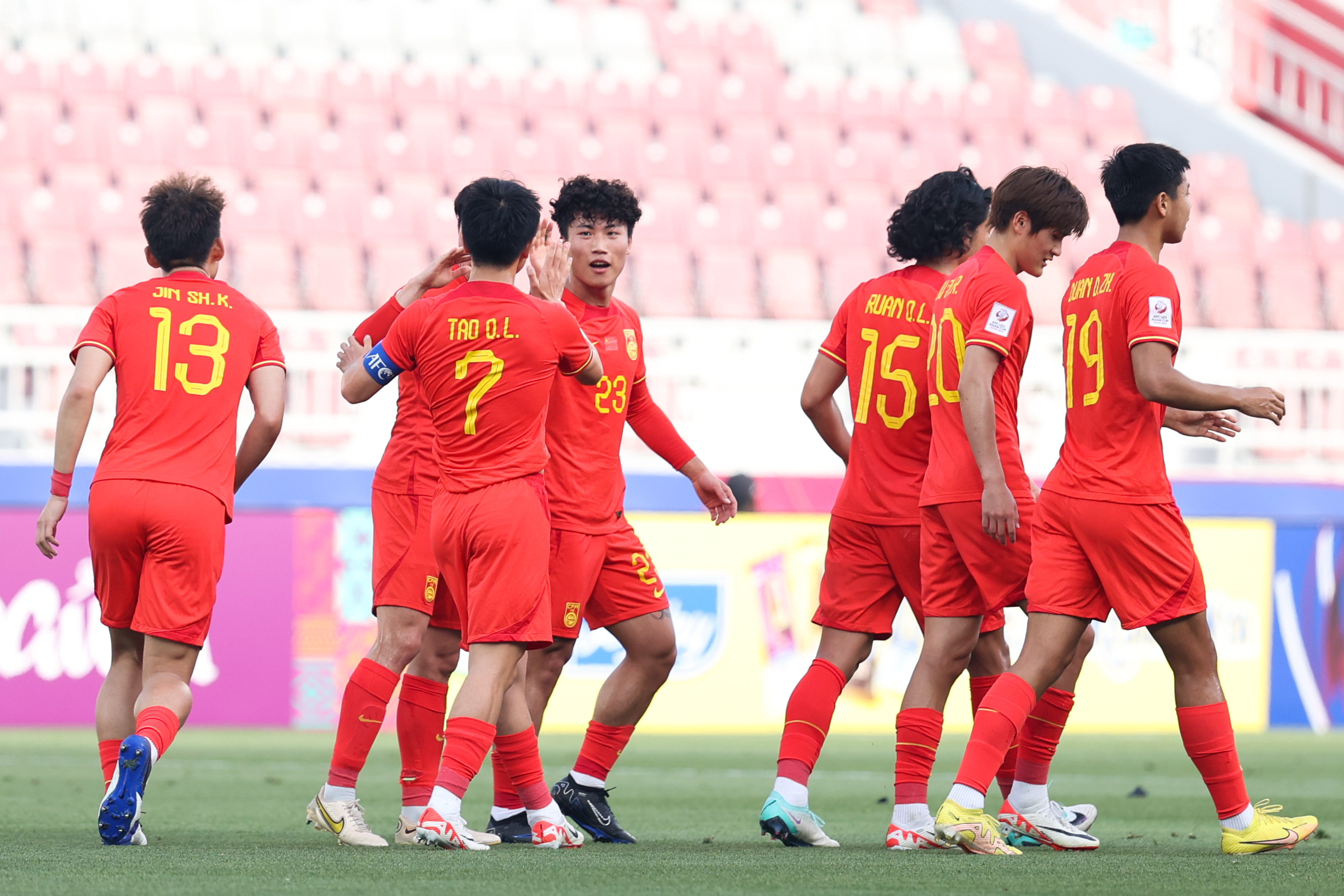 亚洲足球赛事竞争激烈,每场比赛都令人期待 亚洲足球赛事竞争激烈,每场比赛都令人期待