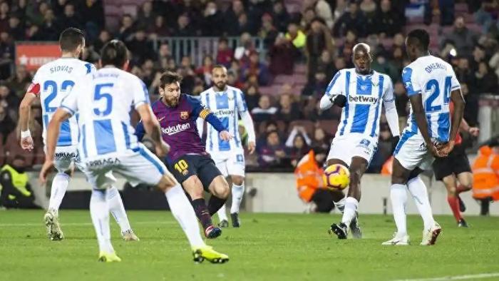 爱体育官网-莱加内斯客场逼平瓦伦西亚，双方争斗不下