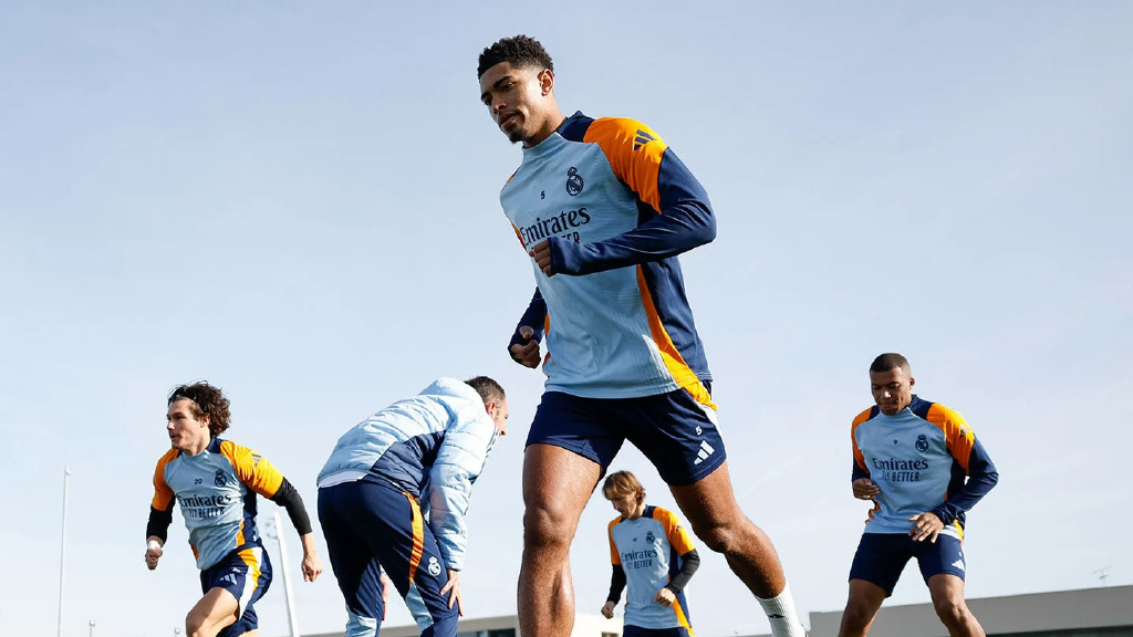 爱体育官网-竞赛日程紧密,球队备战焦虑