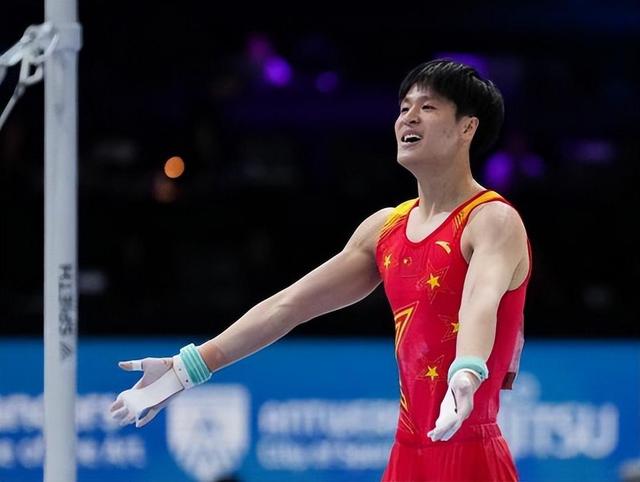 爱体育-运动员耀眼表现，成为关注焦点