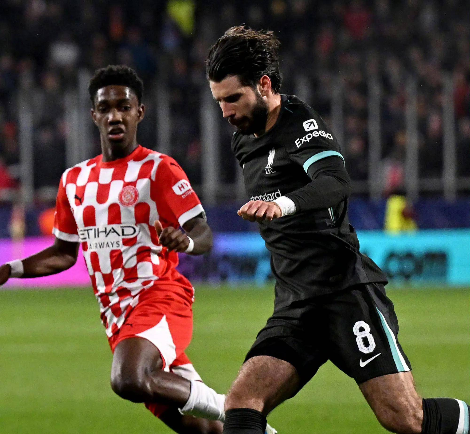 爱体育-利物浦大胜对手,提前晋级淘汰赛