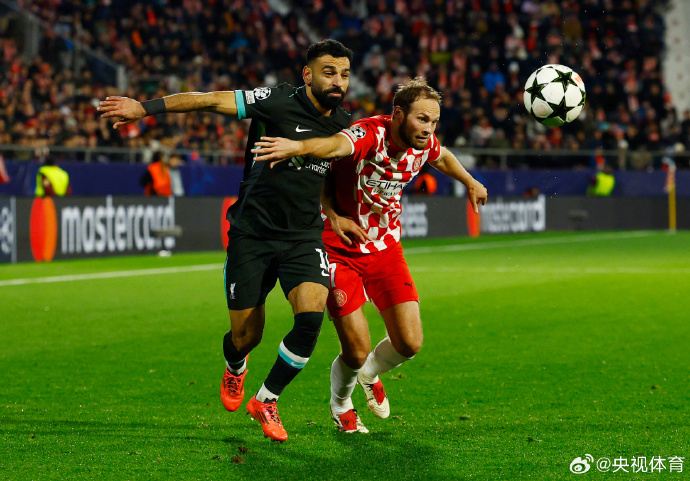 利物浦大胜对手,提前晋级淘汰赛 利物浦大胜对手,提前晋级淘汰赛