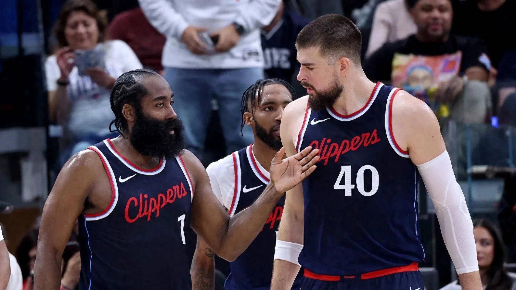 快船大胜对手，全队合力攻防无懈！