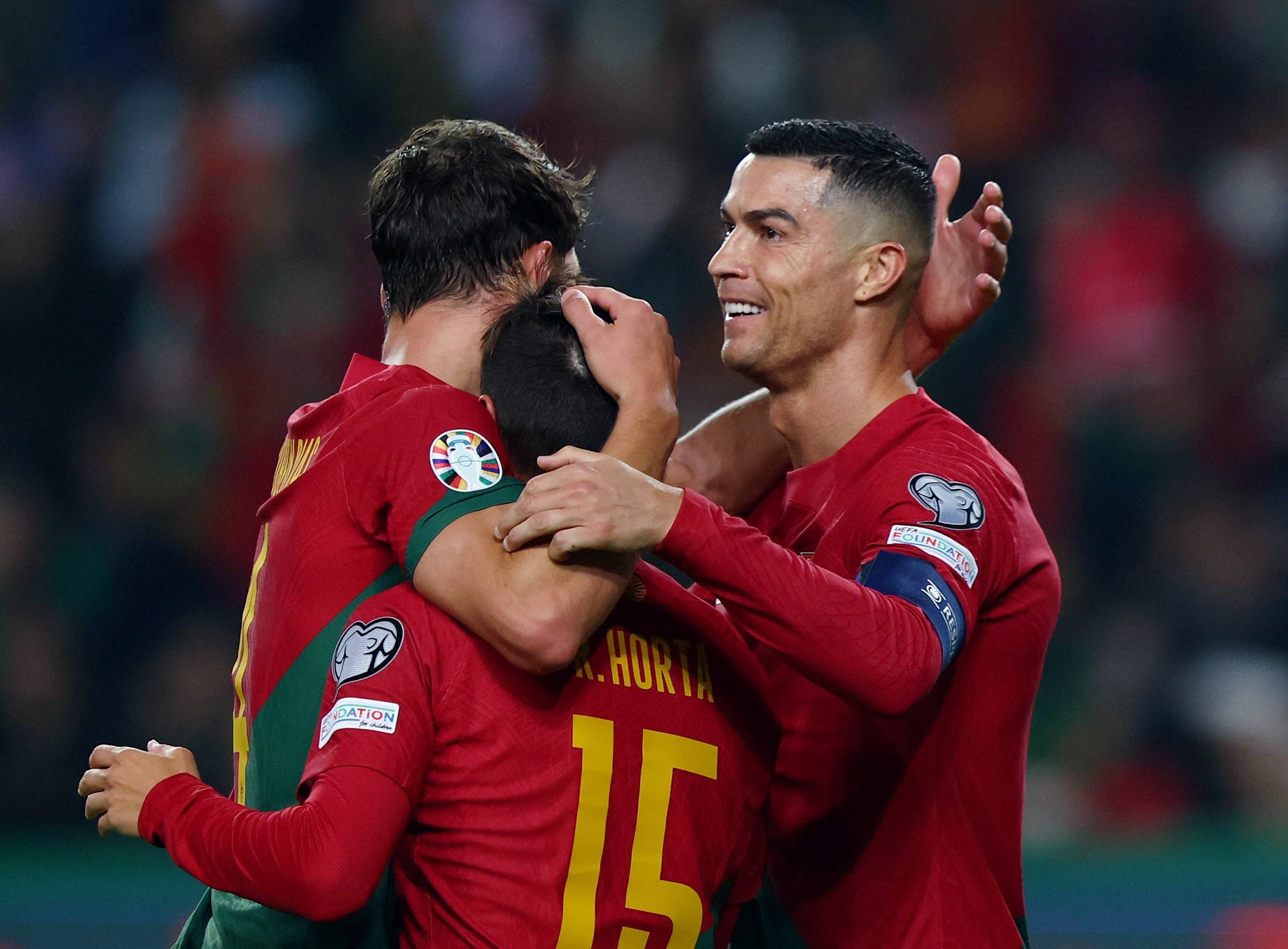 爱体育-尽显胜希！葡萄牙队团结一心锁定晋级资格