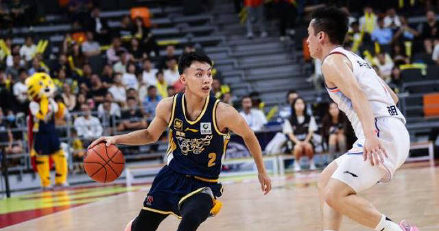 中国篮球联赛内幕揭秘：球员背后故事