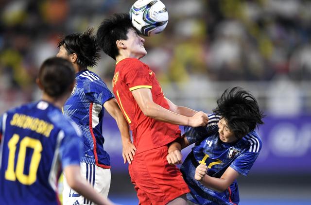 爱体育官方网站-中国女足不懈努力仍未获胜，困境重现球队