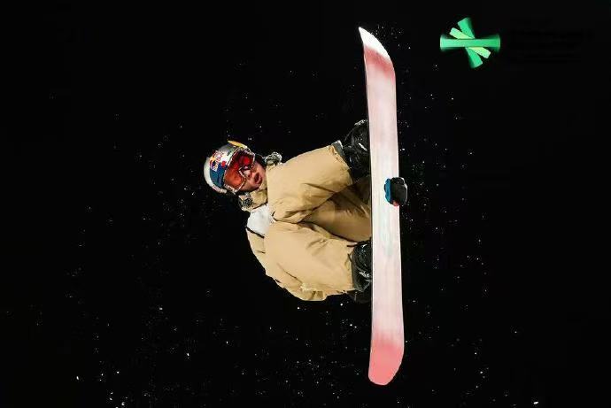 北京首钢力克山西，全队励精图治奋勇争先