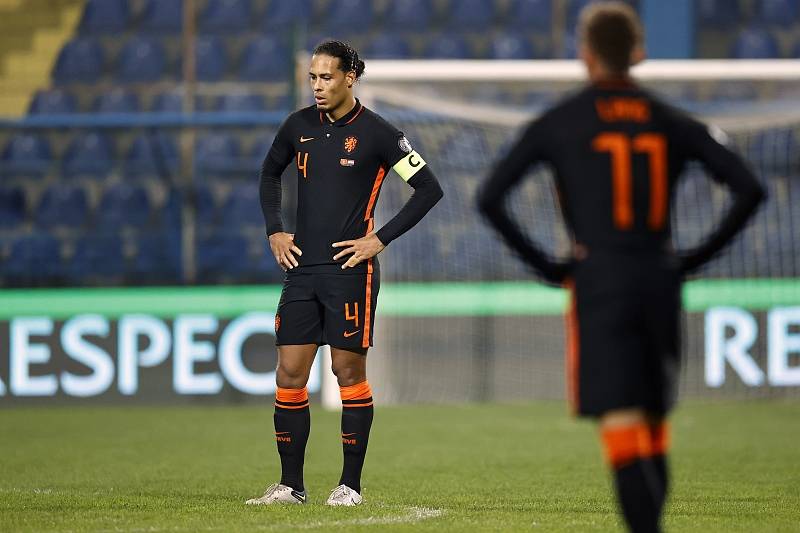 爱体育官网-荷兰队在关键时刻实现逆转，豪取三分