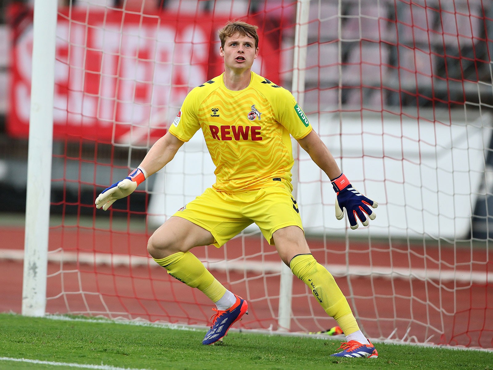 爱体育官方网站-科特迪瓦队主教练库希特尔：球员需保持专注