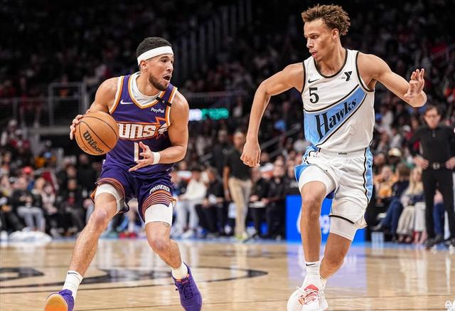 莫里斯当家，太阳队战胜竞争对手