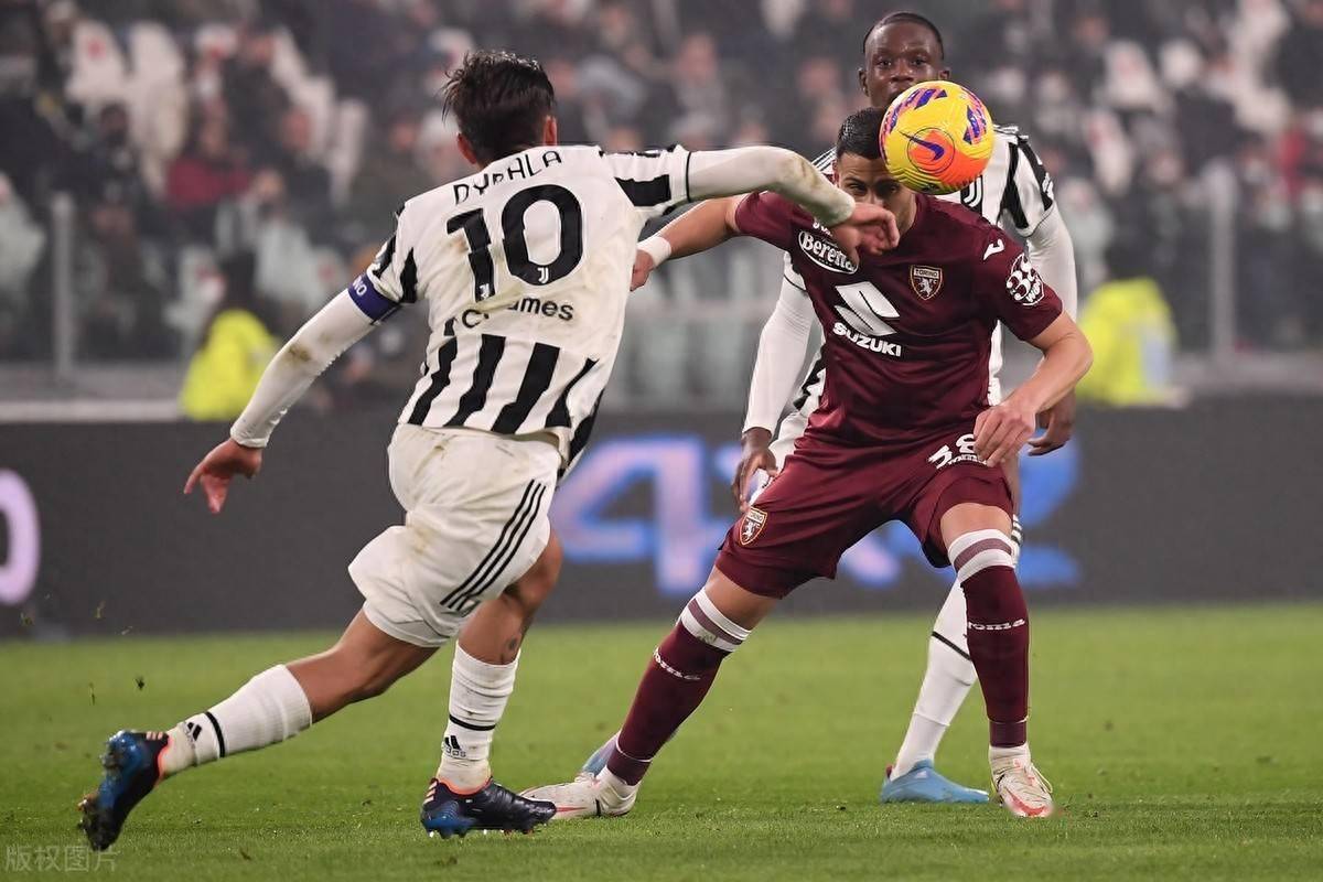 都灵德比：尤文图斯战平托里诺，坚守榜首