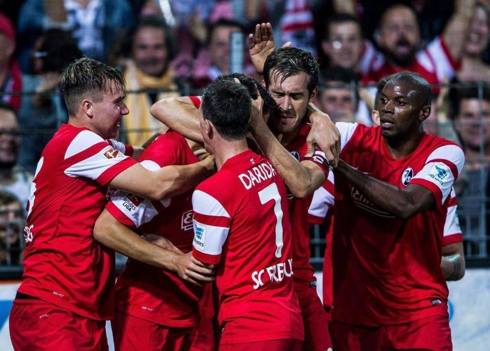 弗莱堡客场不敌沙尔克04，遭遇失利！