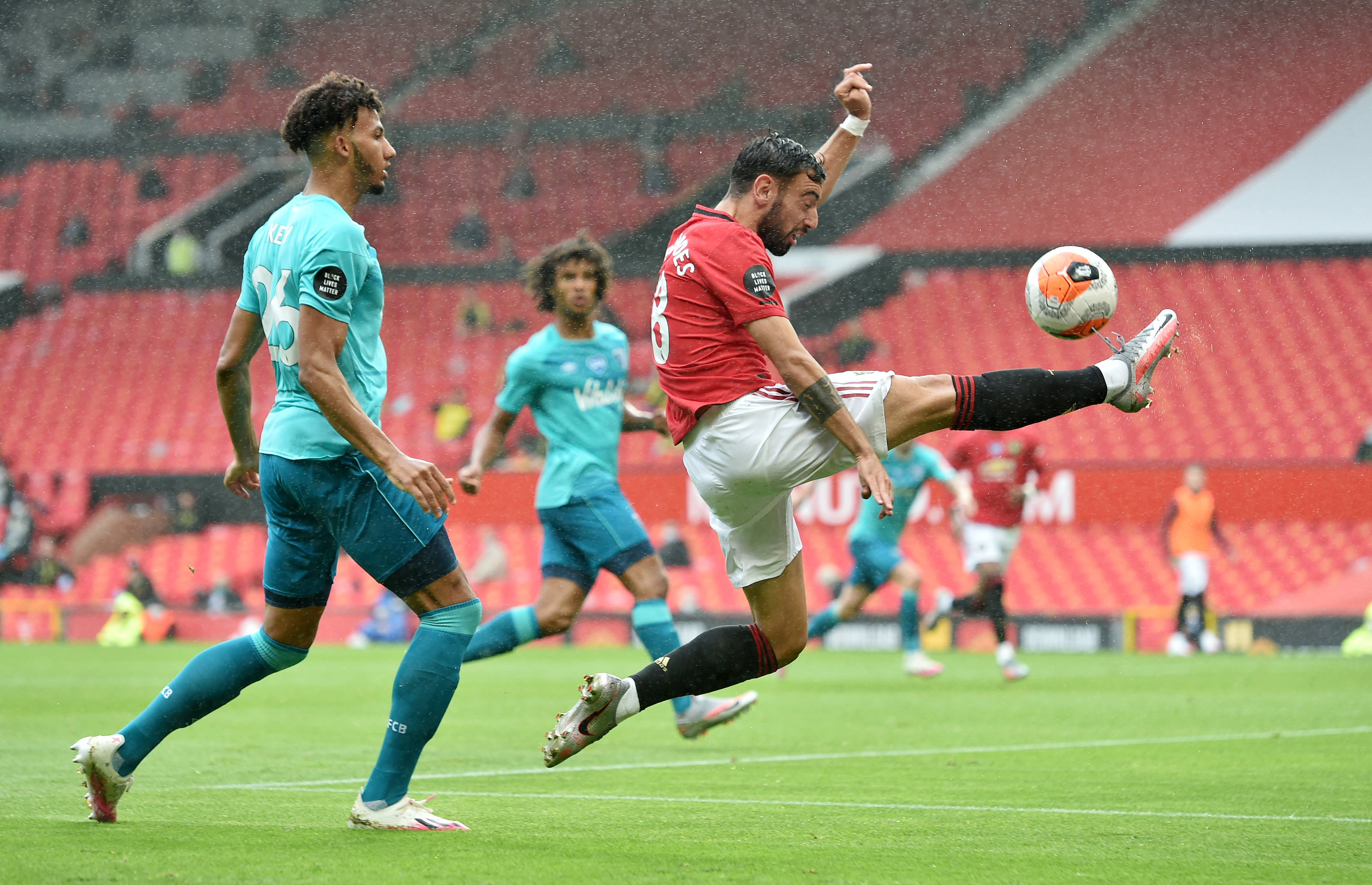 阿森纳惊险击败汉堡，比赛精彩纷呈