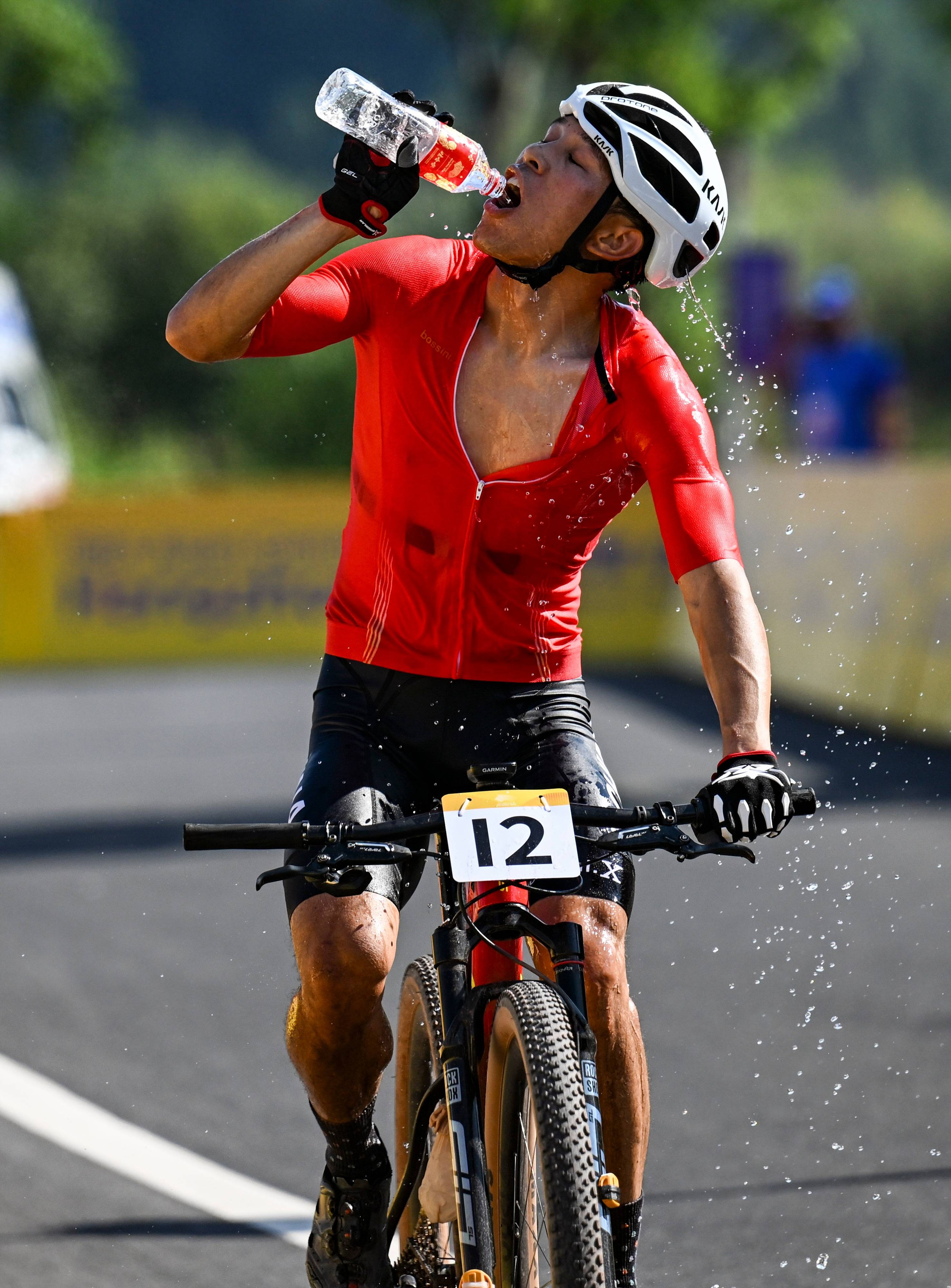 美国选手表现抢眼，横扫自行车赛项目