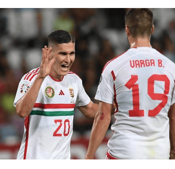 匈牙利队反击猛烈，摆脱低谷