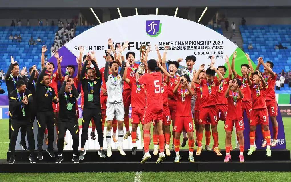 爱体育-顶尖球队齐聚，战绩如虹争雄荣耀