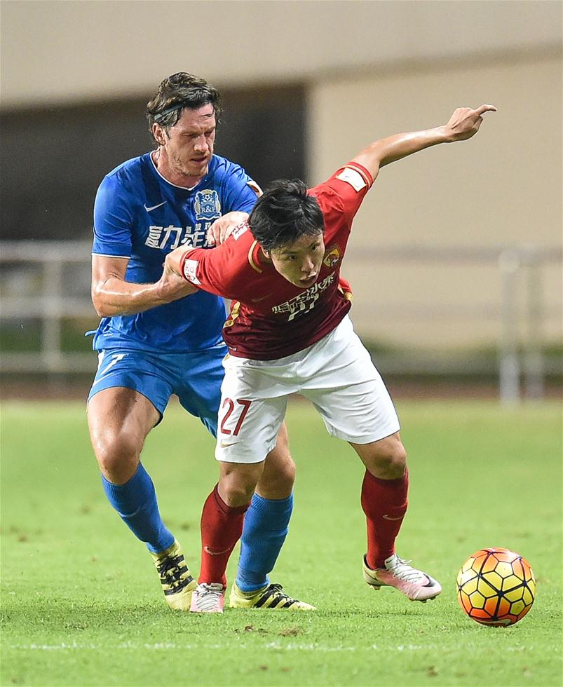 爱体育官方网站-广州恒大备战足协杯半决赛，实力强劲！