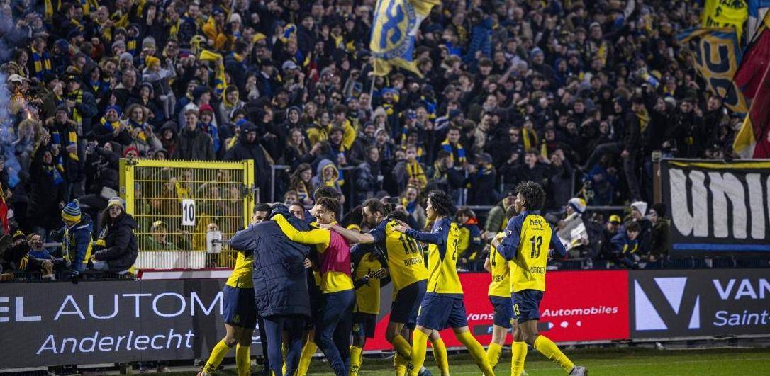 阿贾克斯将挑战多特蒙德，争取胜利