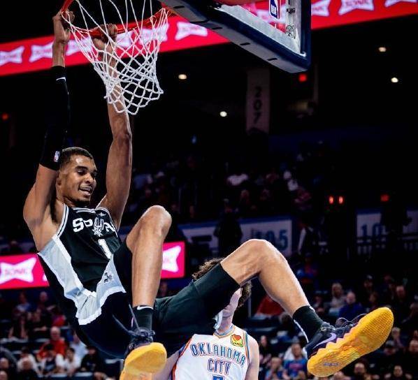 克鲁塞罗主场告捷，实现惊艳逆转