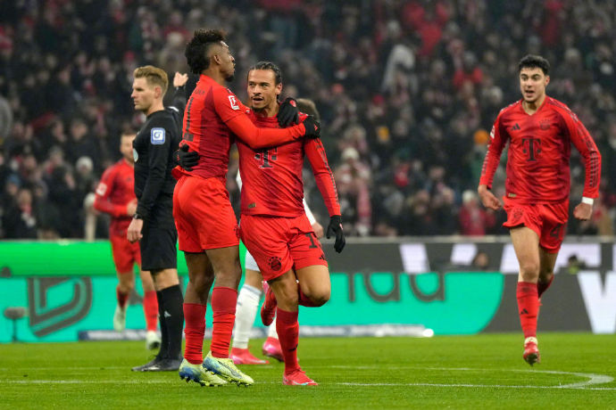 拜仁慕尼黑中场组织稳健，取得四连胜