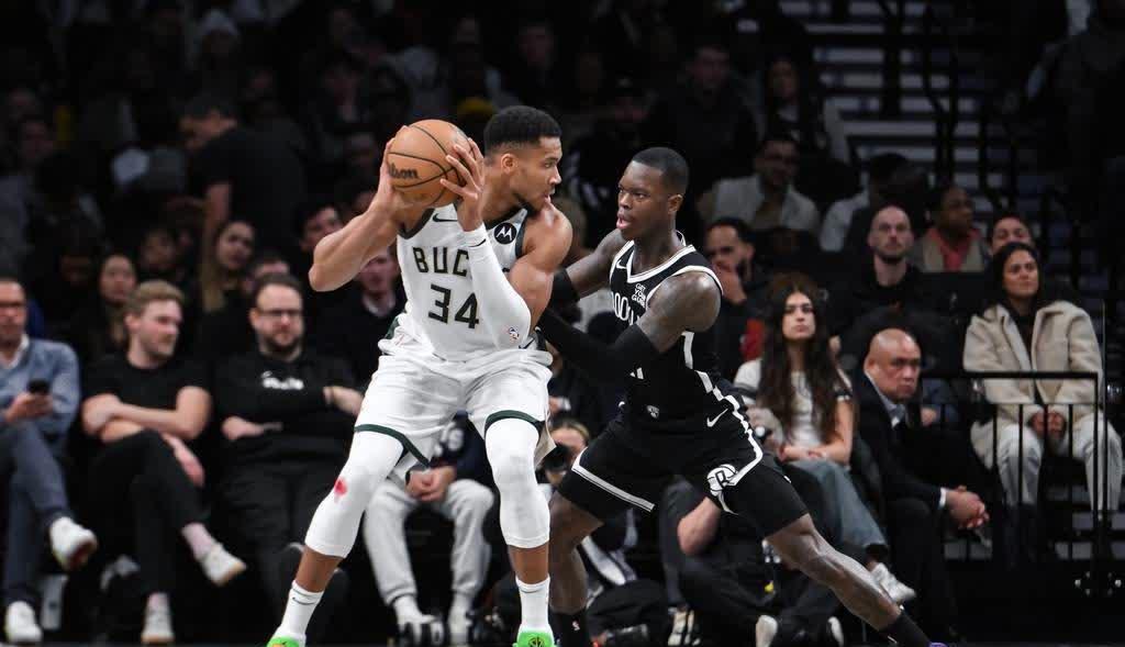 篮网险胜雄鹿，丁威迪发威全场独得33分