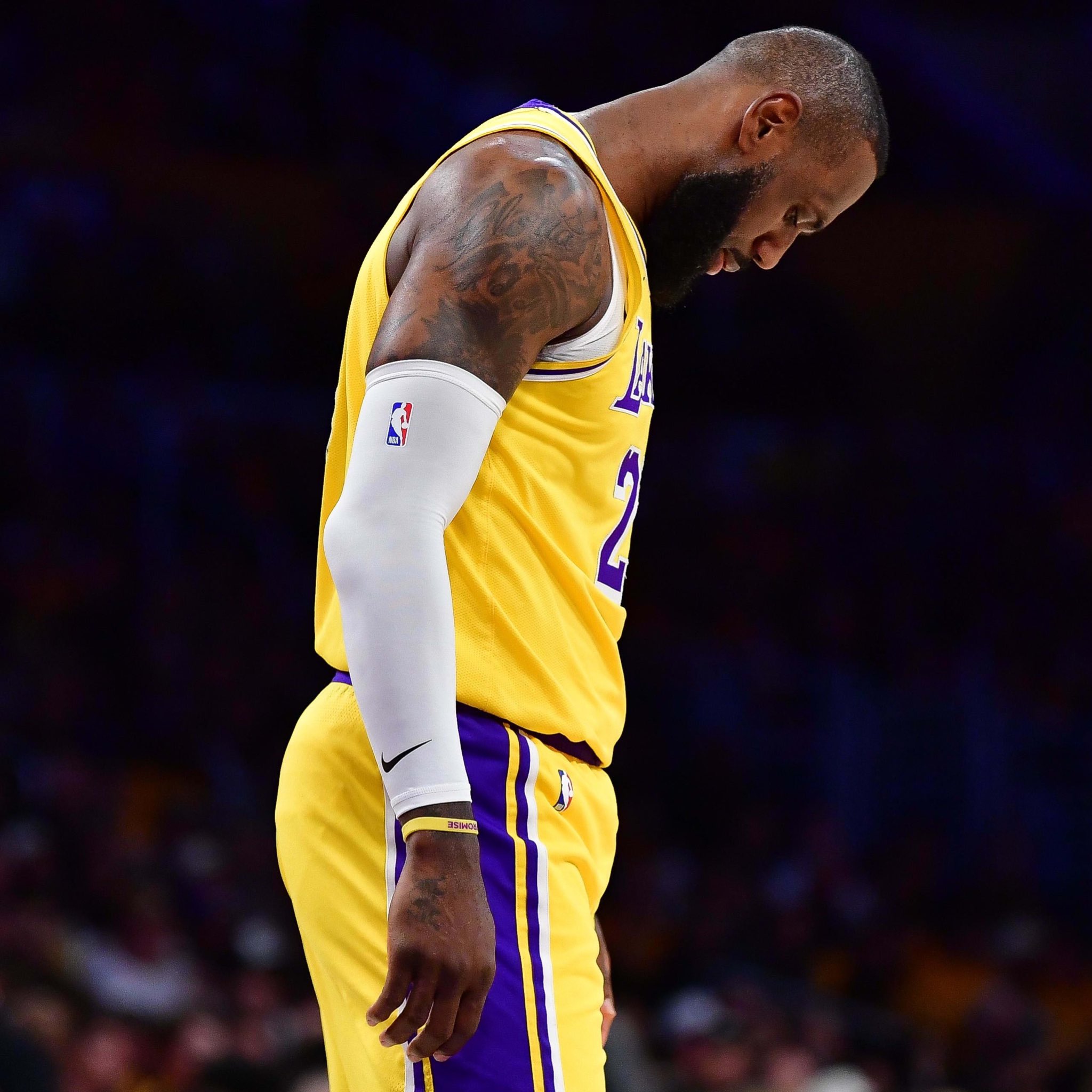 爱体育官方网站-风雨相伴，球员们迎来了挑战的机会