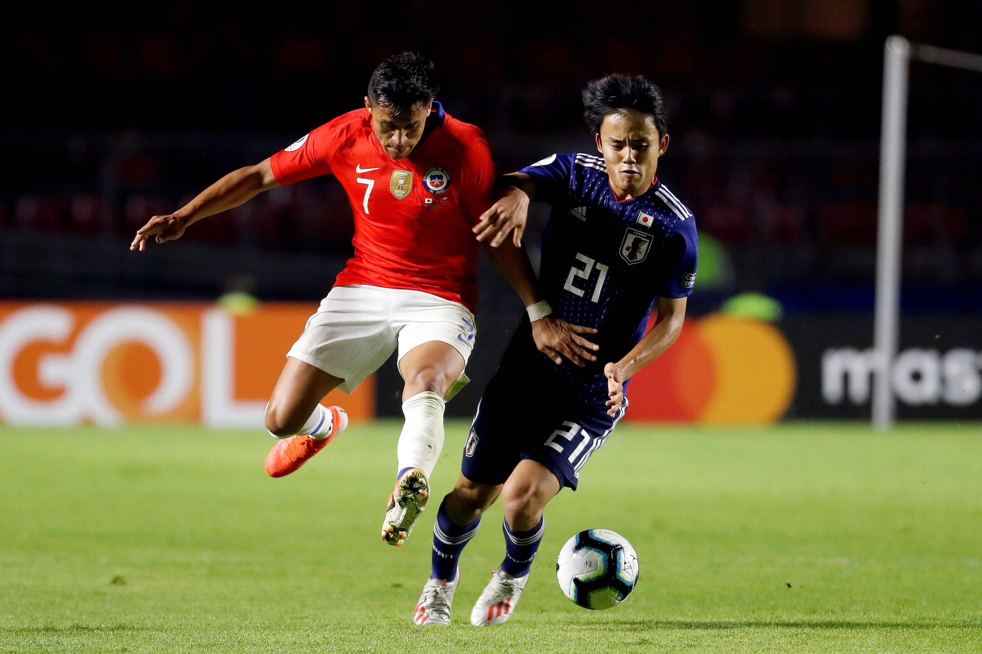 阿根廷球员赴希腊参加篮球比赛，实现国际交流