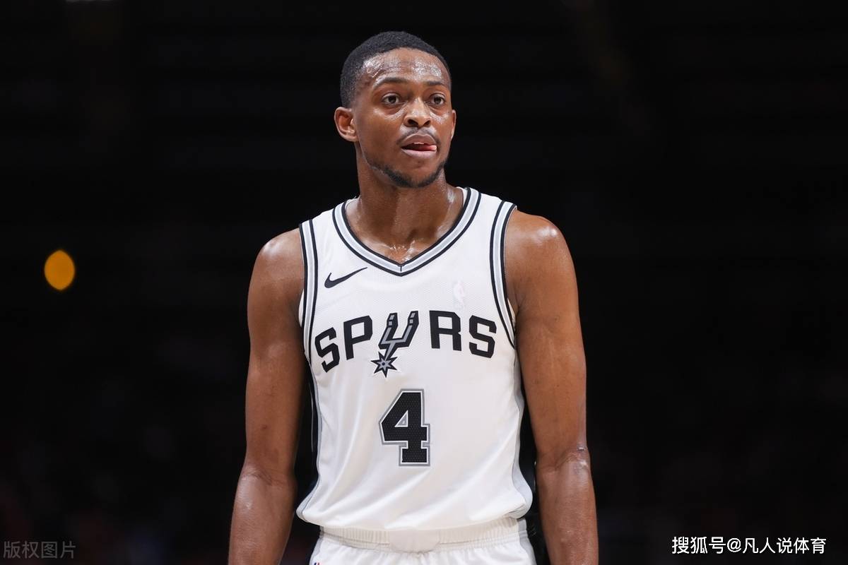 马刺队备战季后赛，士气高涨