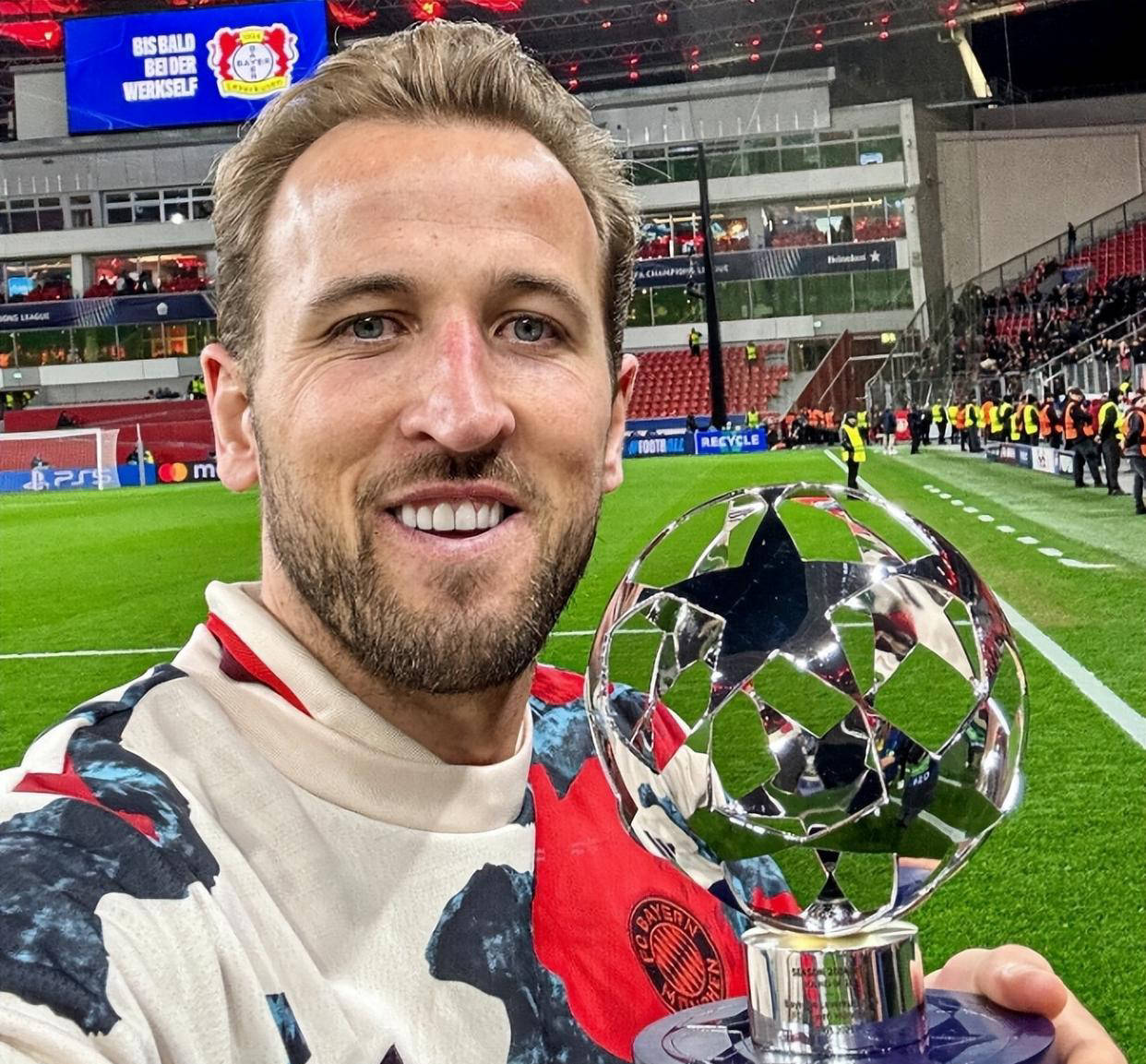 爱体育官方网站-利物浦成功挺进欧冠八强,再次迈向成功