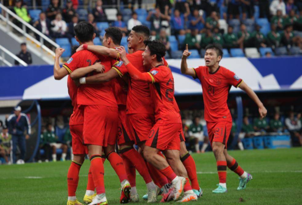 巴西男篮全力以赴，实现晋级八强目标