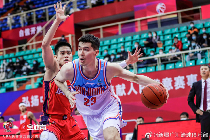 南特客场险胜克莱蒙,保持胜利势头 南特客场险胜克莱蒙,保持胜利势头