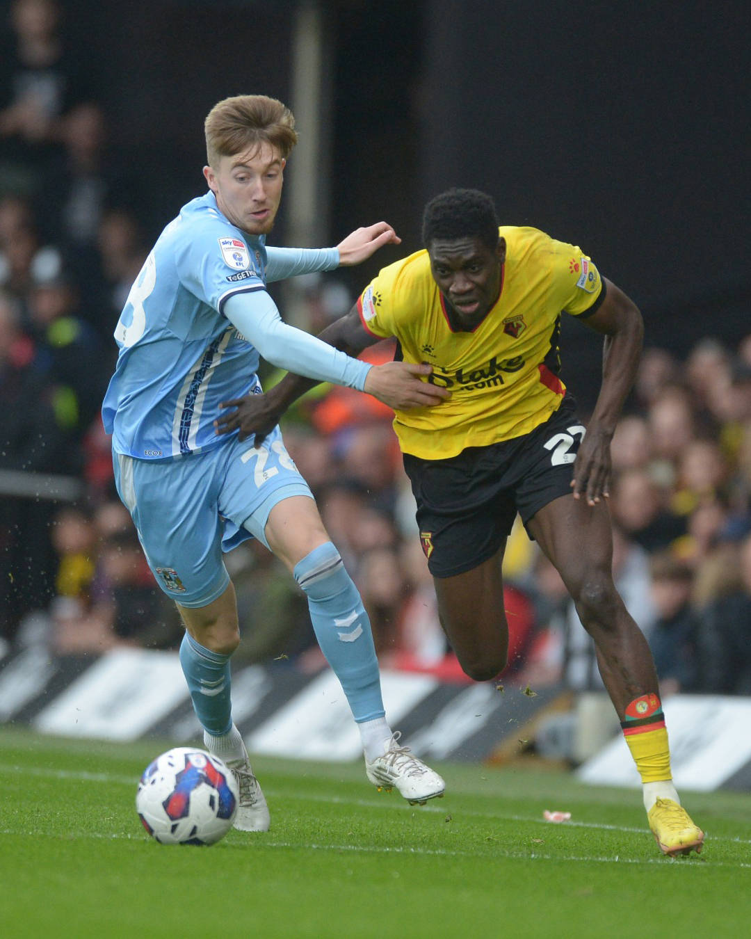 雷根斯堡大胜对手，联赛突破性胜利