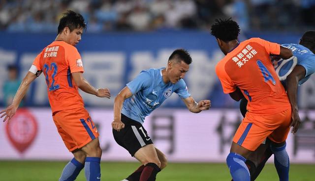 爱体育官网-国安客场不敌鲁能，遭遇低迷