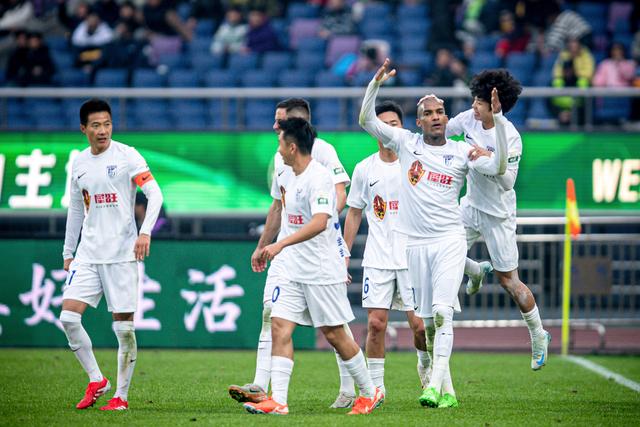 杭州绿城客场战平深圳佳兆业