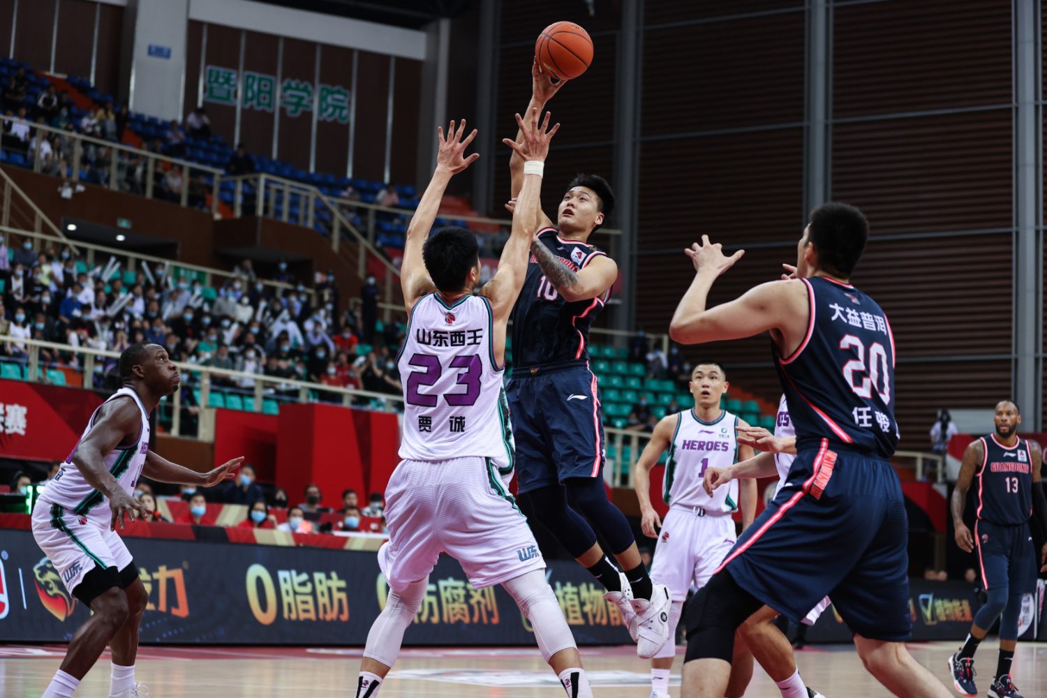 爱体育官方网站-山东鲁能在主场战胜乌鲁木齐，取得连胜