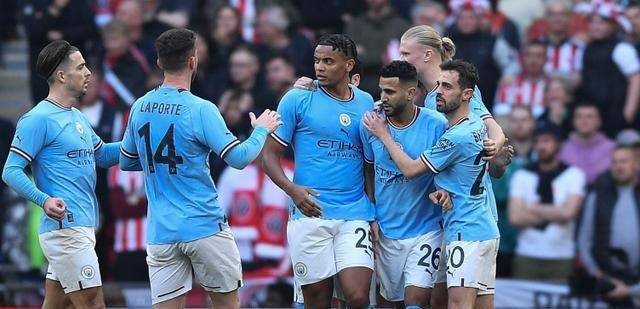 沙尔克04客场平局收场，难分胜负