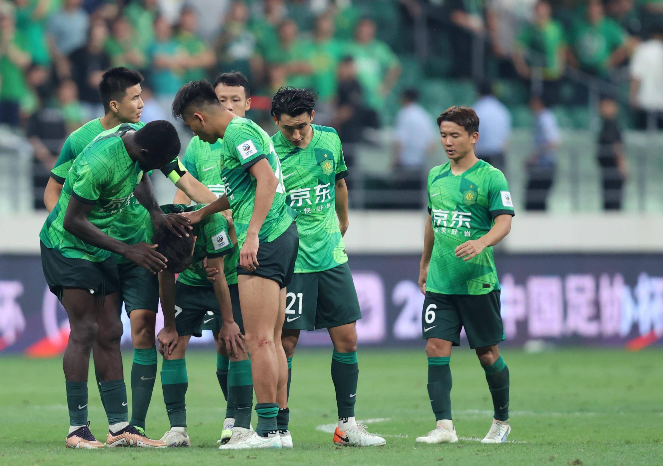 中国球队力争上游，拼尽全力冲击亚冠金杯