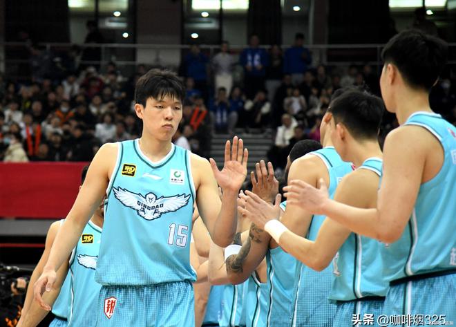 浙江男篮迎战青岛队，争夺季后赛资格