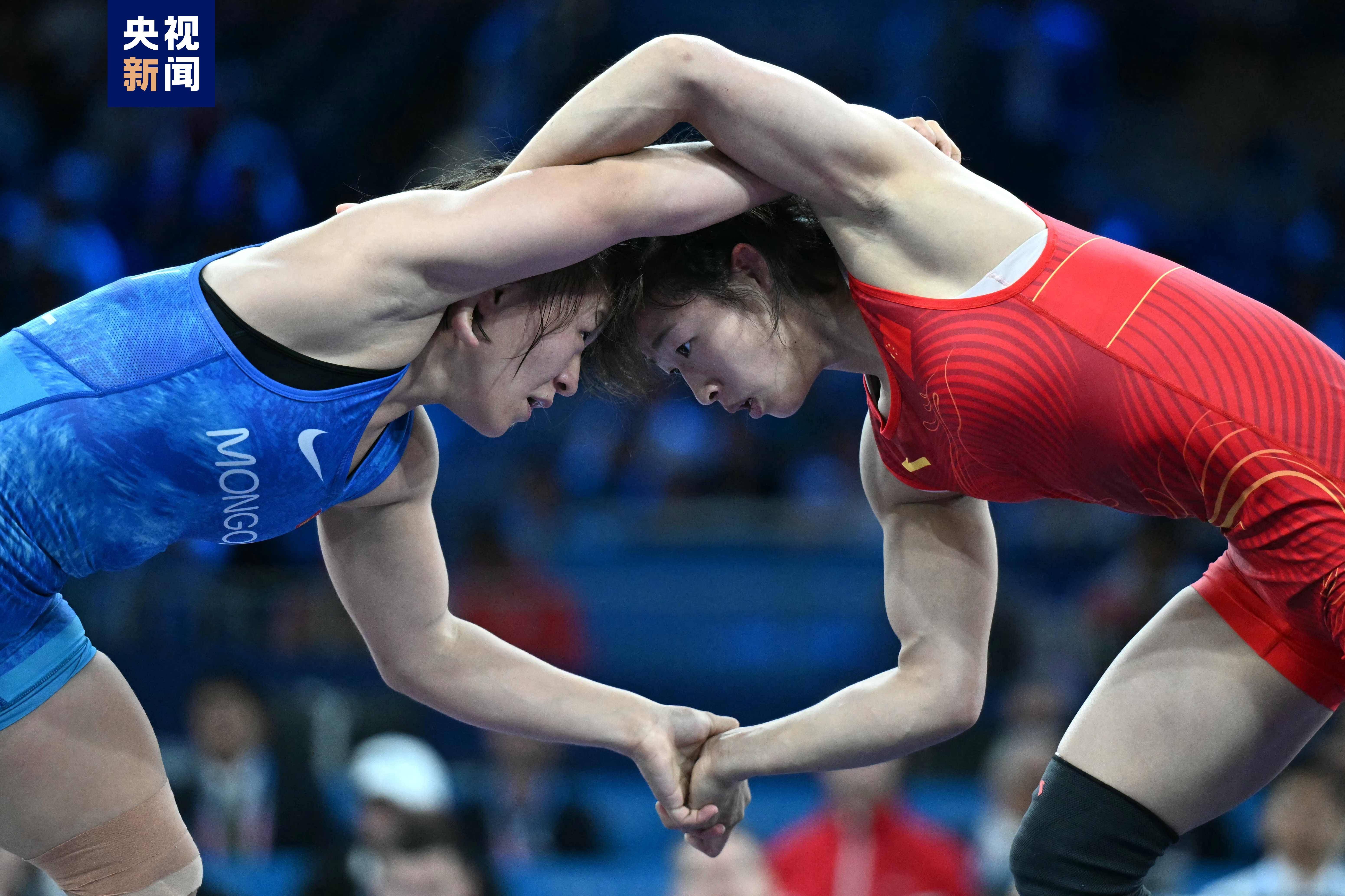 意大利运动员在跳水比赛中表现出色