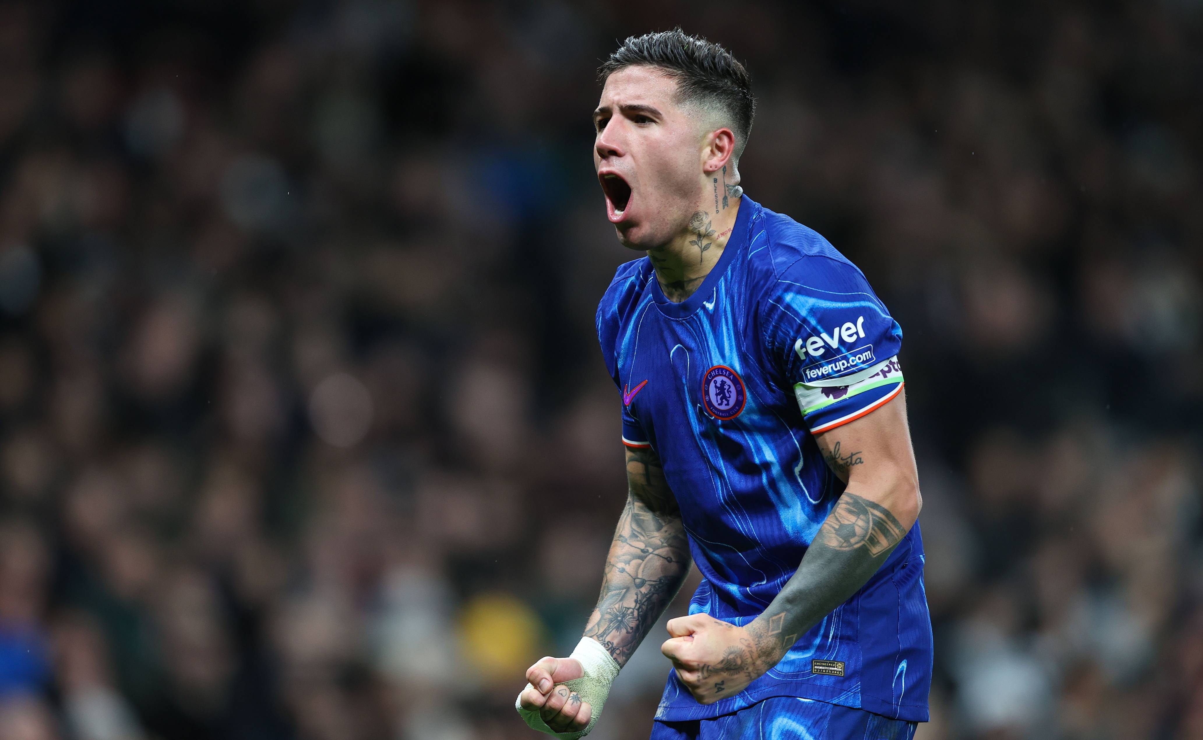 爱体育-瓦伦西亚不敌托特纳姆热刺，小组出线形势不妙