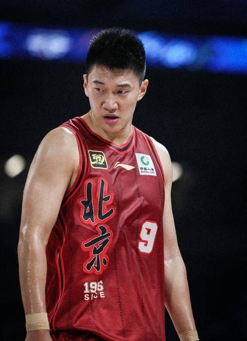 爱体育官方网站-华特福德客场落败，多名主力阵容受伤