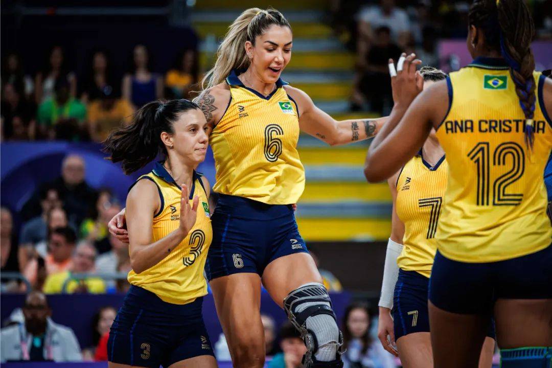 爱体育-巴西排球队在激烈比拼中获胜