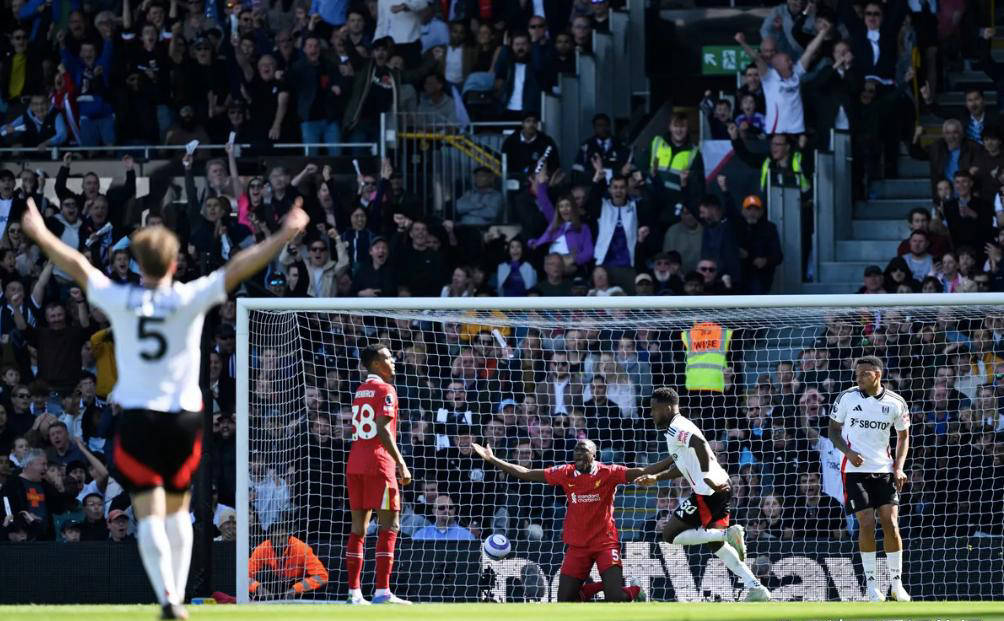 爱体育官方网站-利物浦客场逆转,取得耀眼胜利