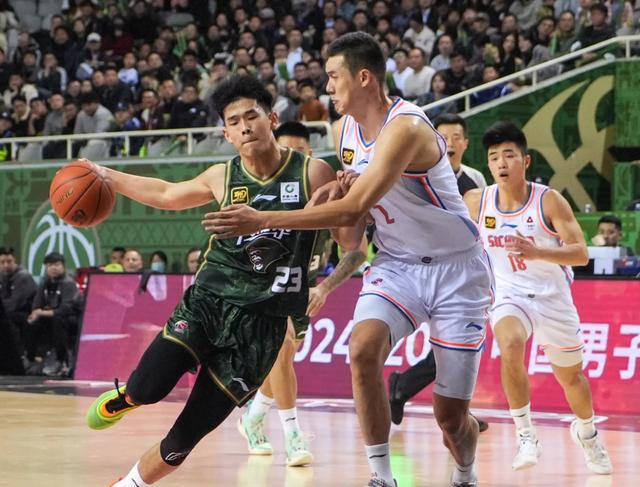 爱体育官方网站-辽宁队挑战江苏，谁能笑到最后